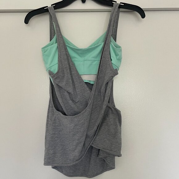 lululemon athletica Twist & Turn Tank with built-in bra in grey/mint - Picture 9 of 14